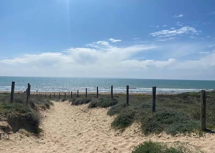 Les Ptits Marins Cordes بيت للعطل